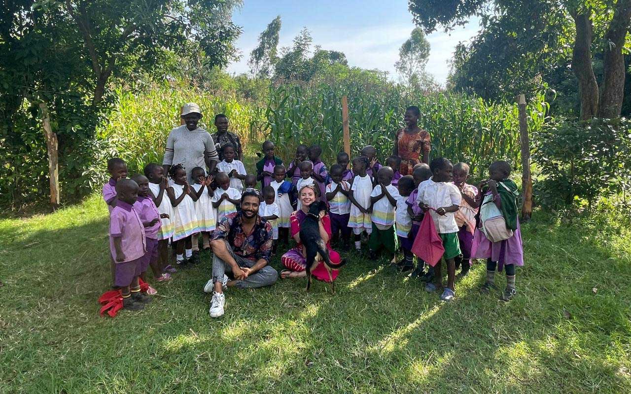 Volunteer To The World